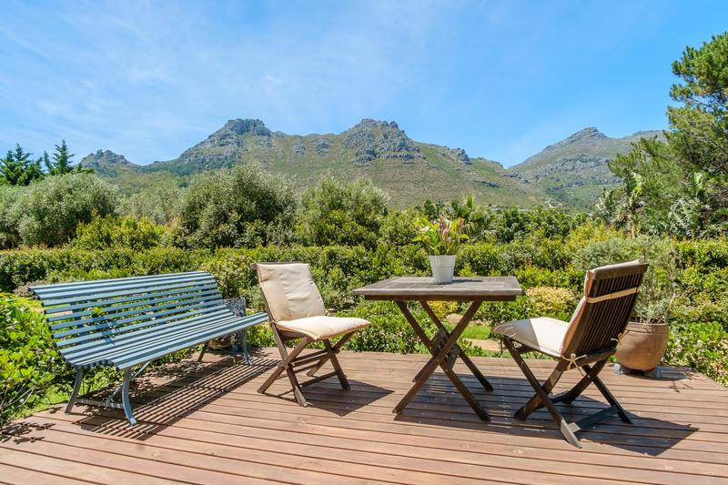 5 Bedroom Property for Sale in Tarragona Western Cape